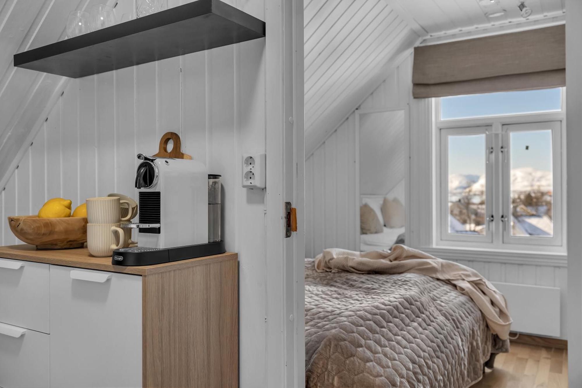 Cozy Central Loft Apartment With Amazing View Тромсё Экстерьер фото