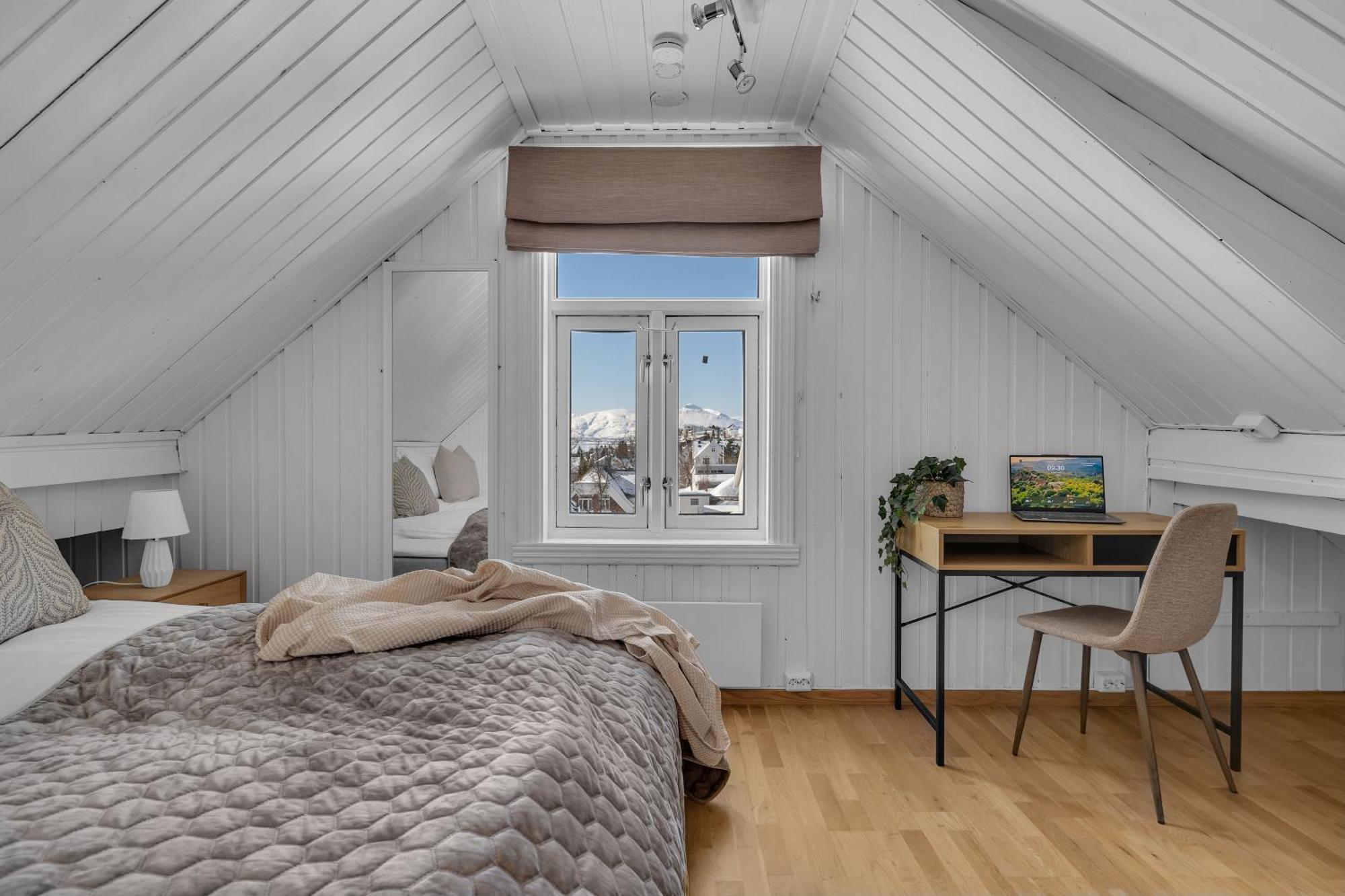 Cozy Central Loft Apartment With Amazing View Тромсё Экстерьер фото