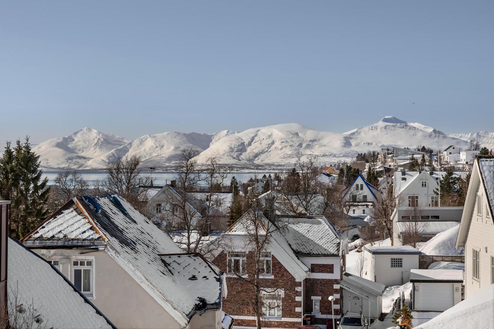 Cozy Central Loft Apartment With Amazing View Тромсё Экстерьер фото